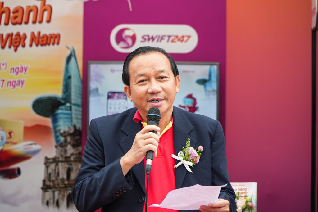 Deputy -General- Director- Nguyen -Xuan- Quang- speaks- at- the -opening -event -of -the -Korean -express- delivery- service - Vietnam.jpg